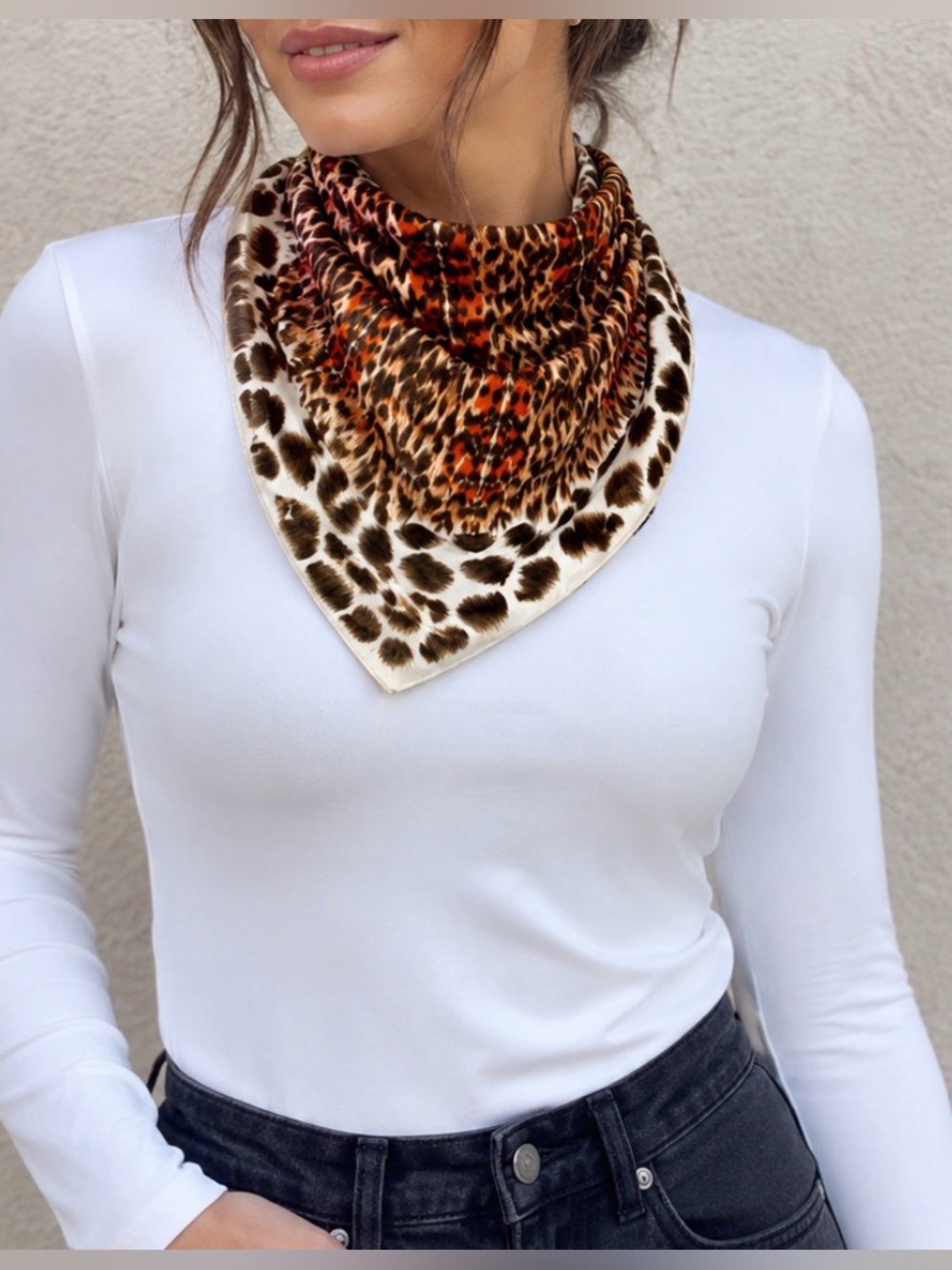 Vintage Gorgeous Animal Print Shimmering Scarf Square 25"
GUC
